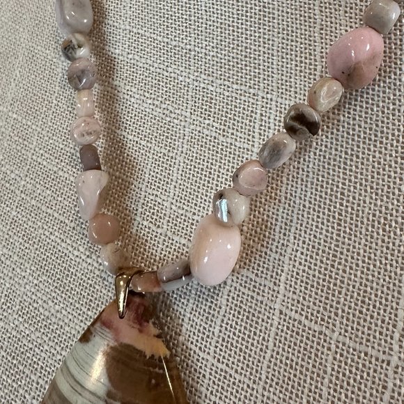 Vintage One-of-a-Kind Stone Necklace - Picture 4 of 9